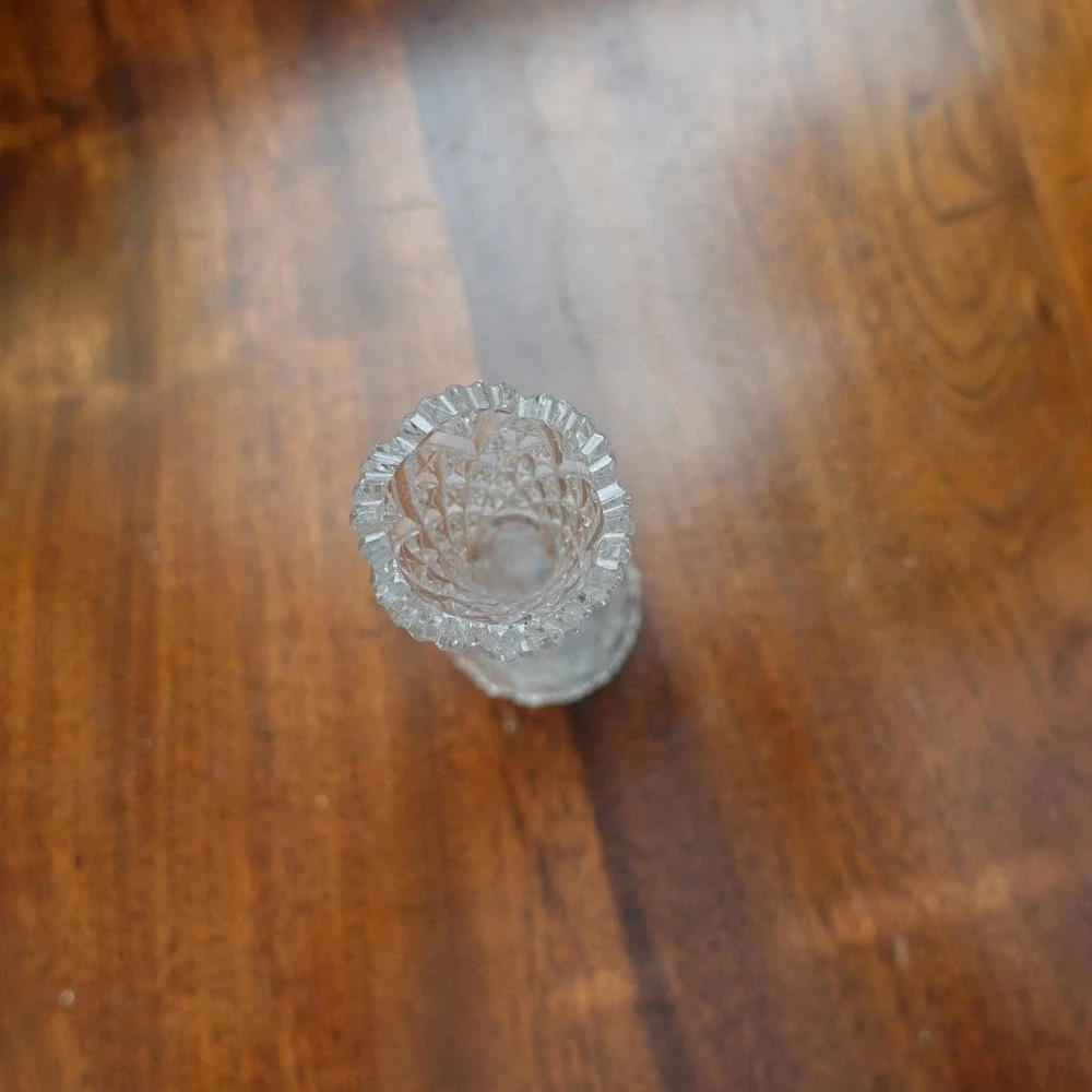 Vintage Clear Cut Glass Bud Vase Diamond Pattern Scalloped Rim 5.2‎ Inch Tall